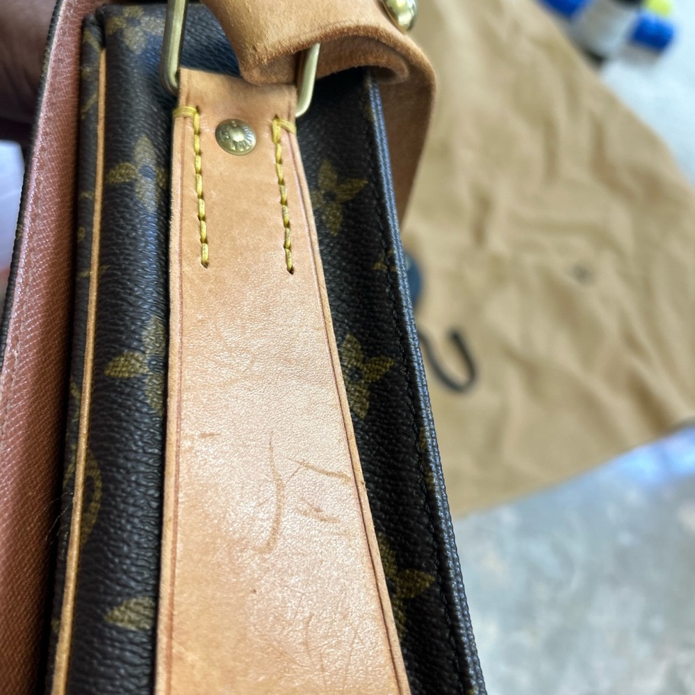 Elegant Brown and Tan Cartouchiere Crossbody Bag - Picture 14 of 17